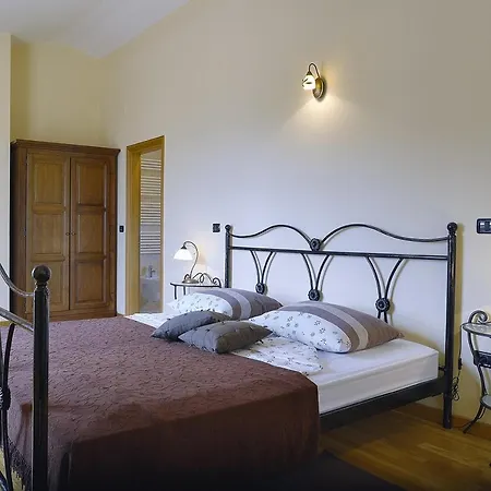 Villa 317 *